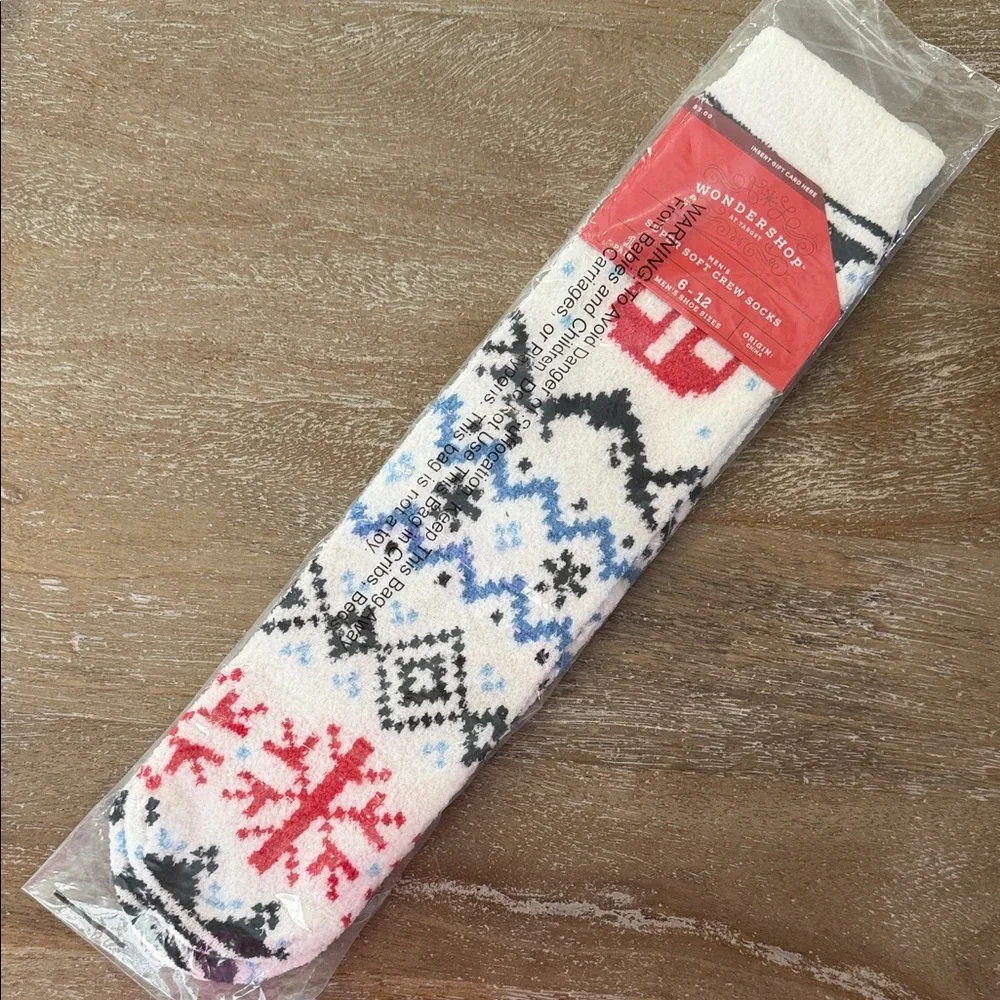 Wondershop Festive Snowflake Super Soft Crew Socks